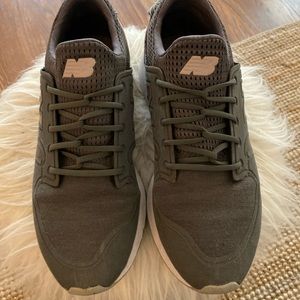 New Balance Sneakers